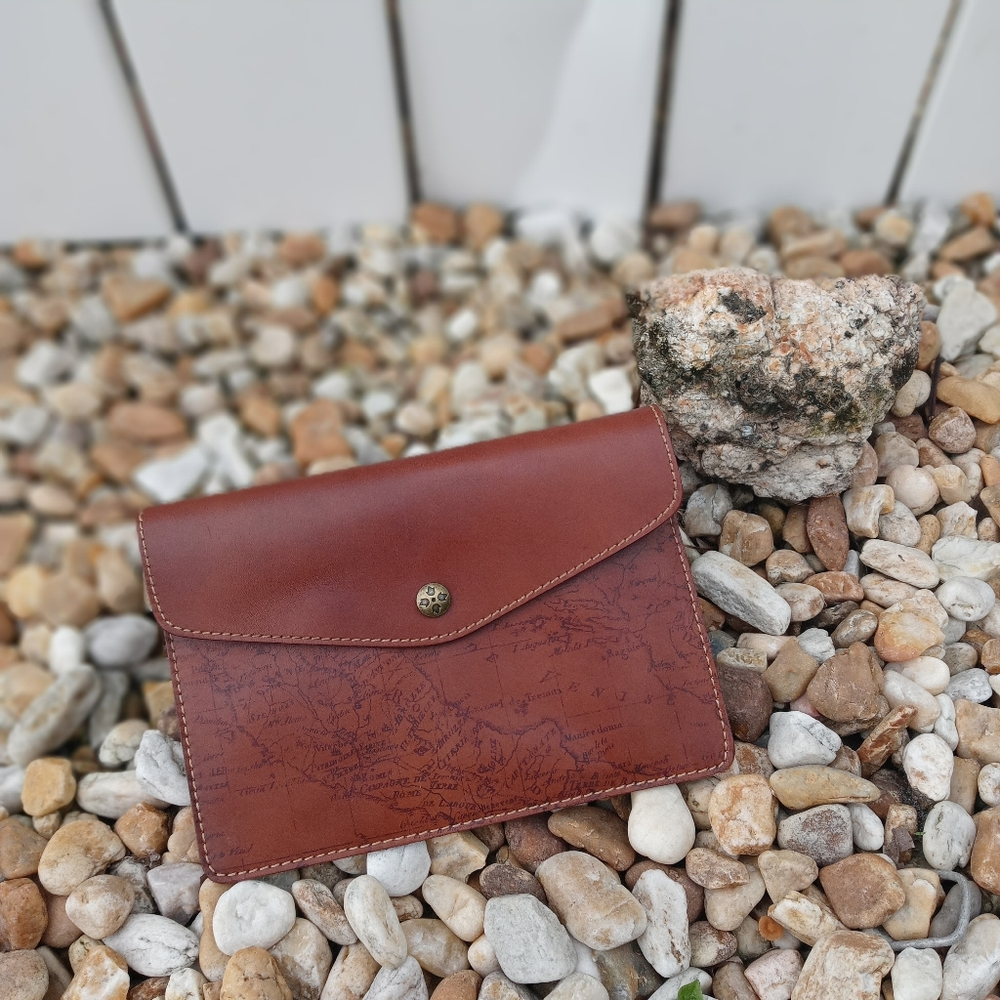 🗺️Patricia Nash Map Patterned Clutch 🗺️